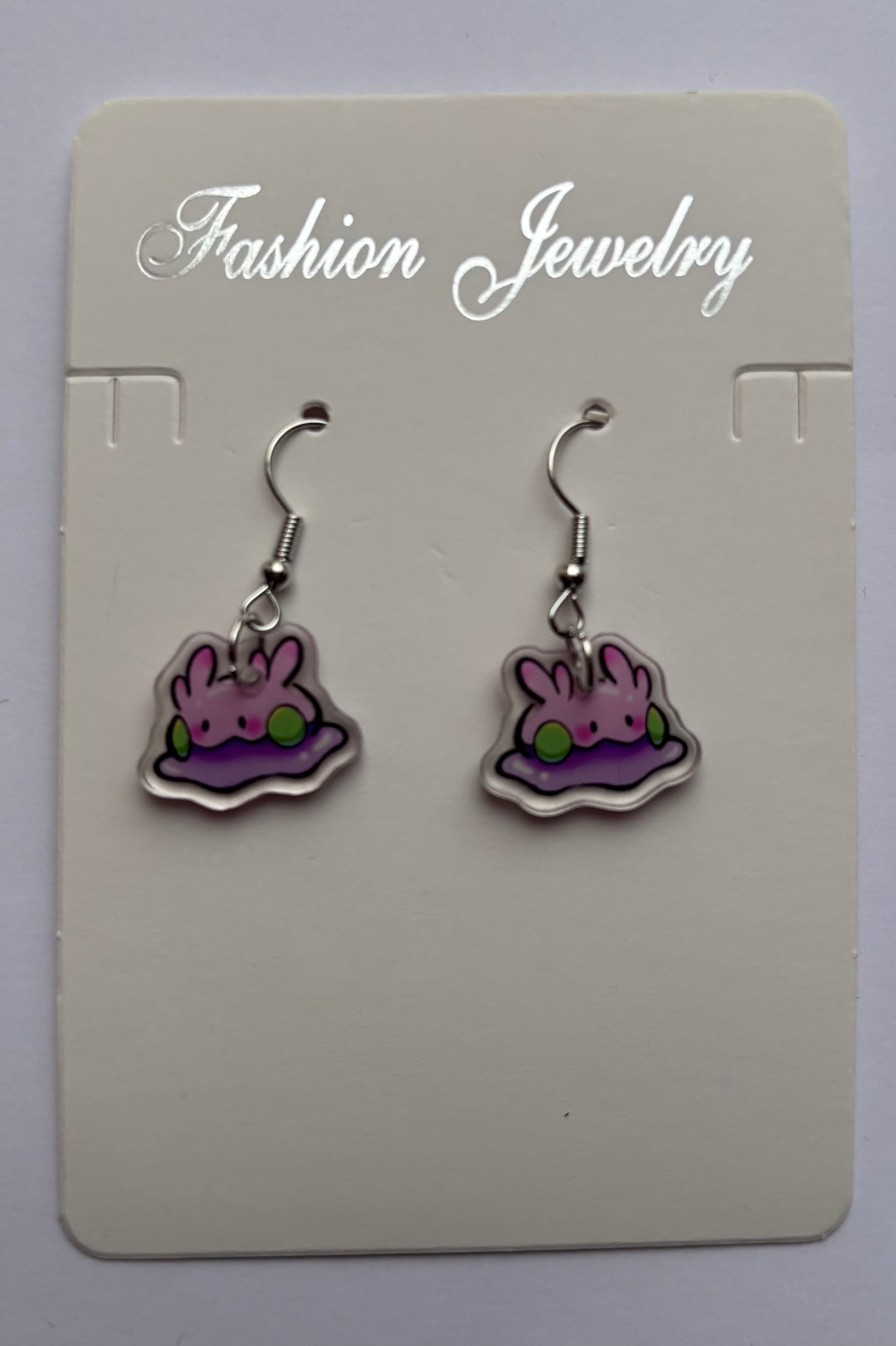 Cutesy poke earrings