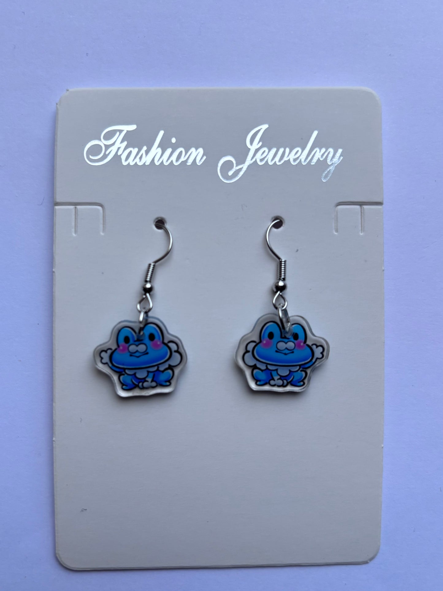 Water type earrings