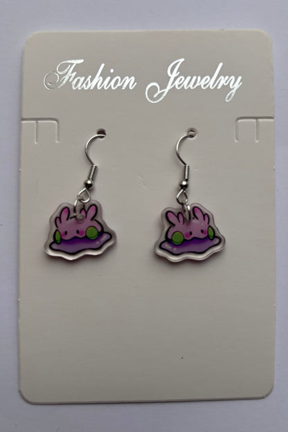 Cutesy poke earrings